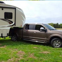 Fifth Wheel Hitches | Dripping Springs Automotive